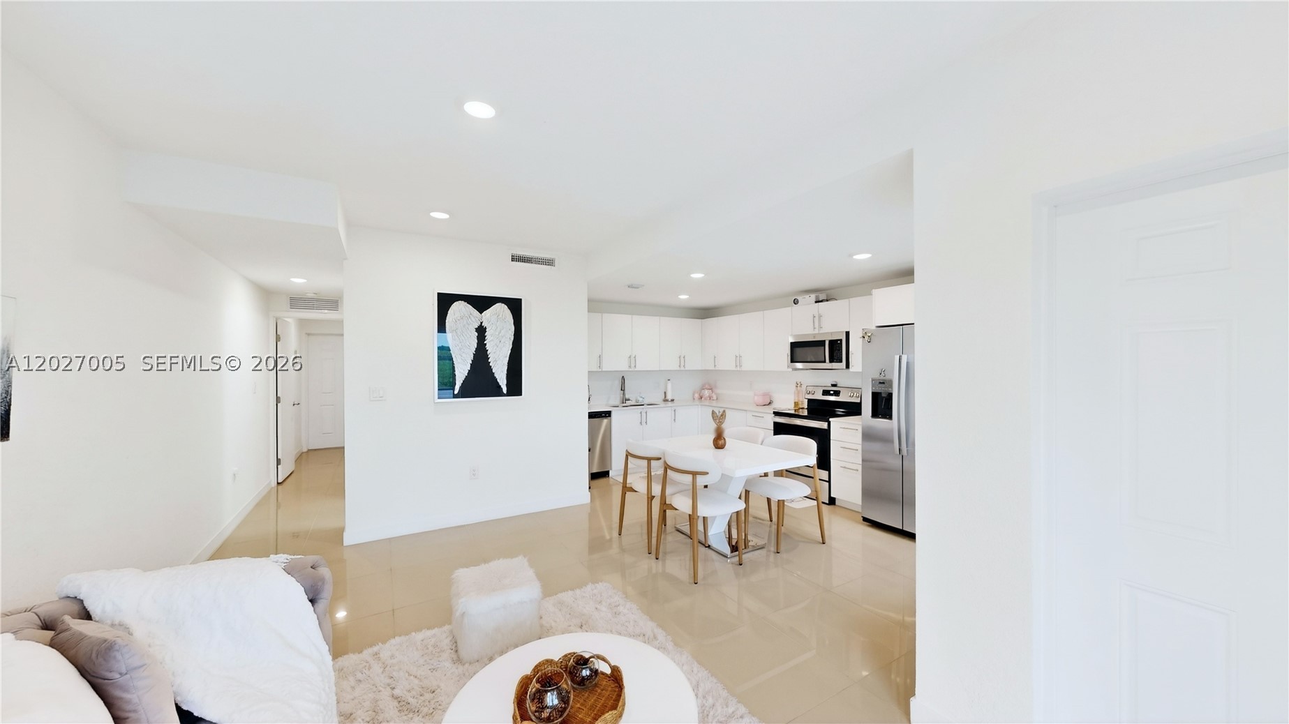 PARADISE ONE - Residential