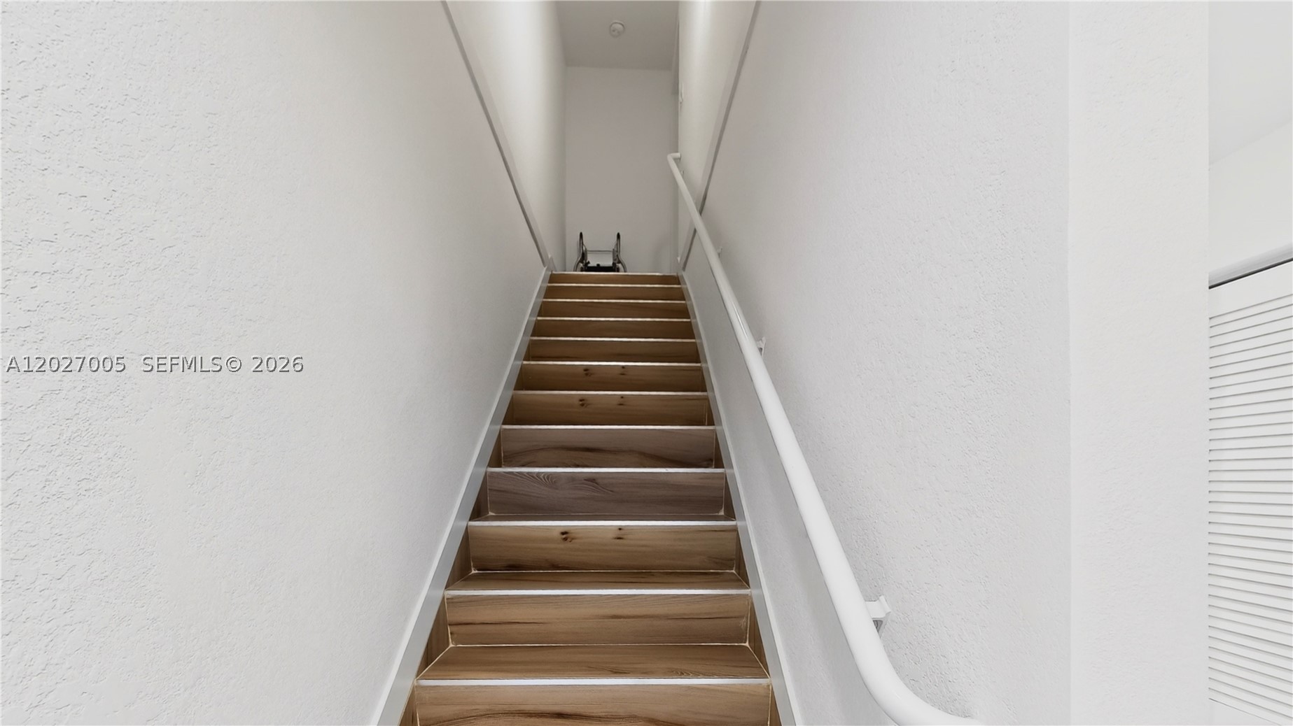PARADISE ONE - Residential