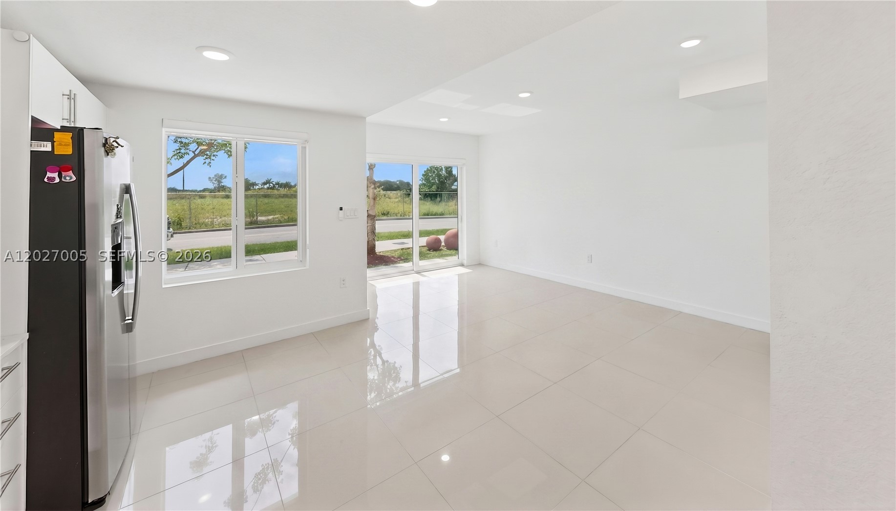 PARADISE ONE - Residential