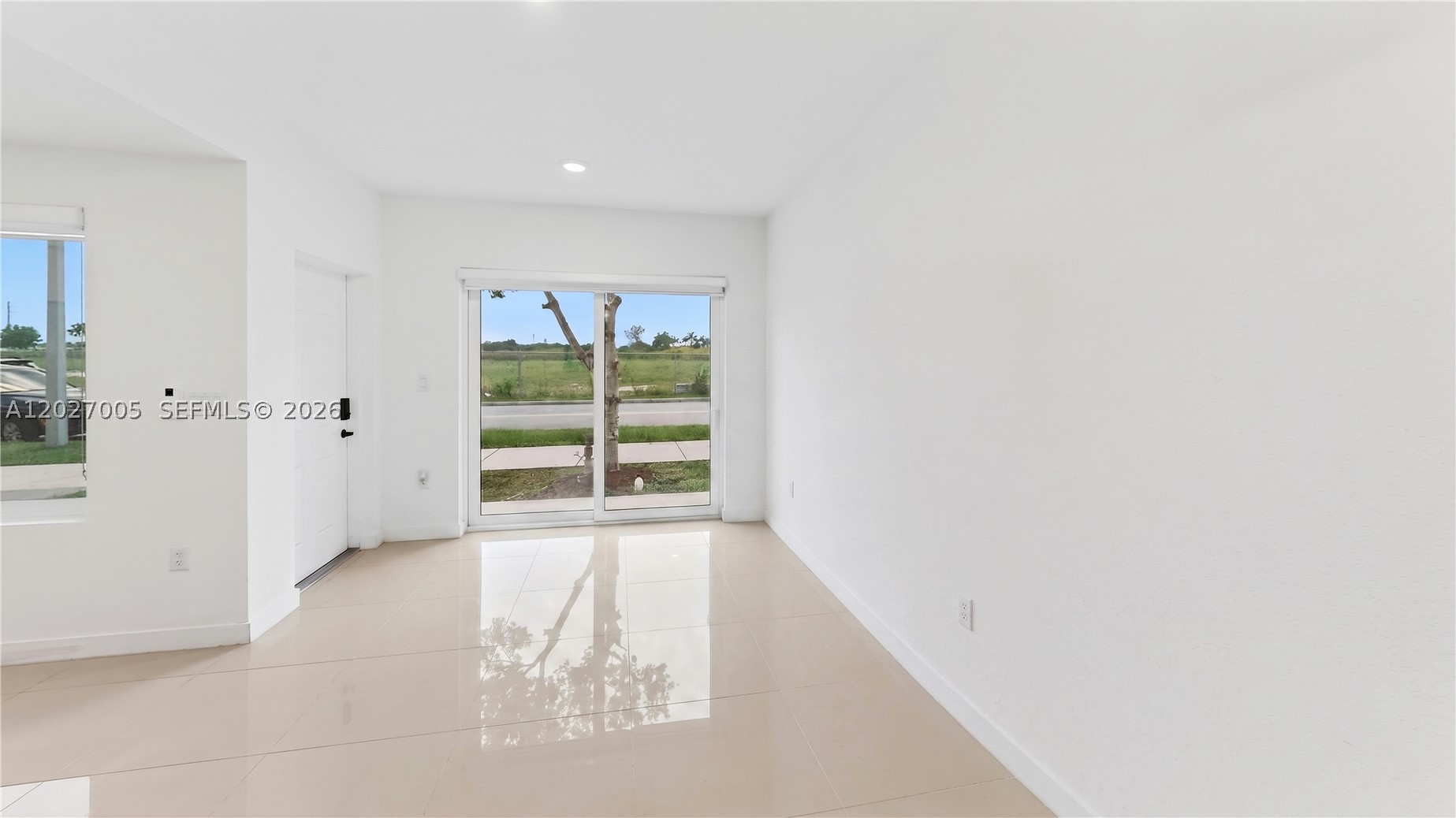 PARADISE ONE - Residential