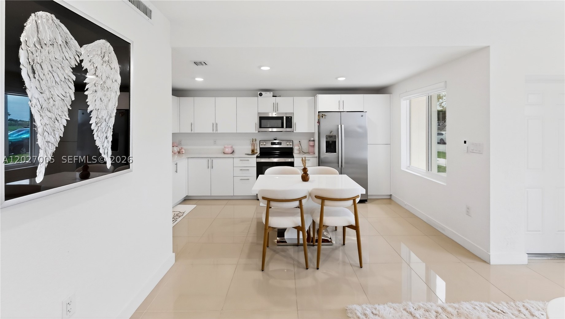 PARADISE ONE - Residential