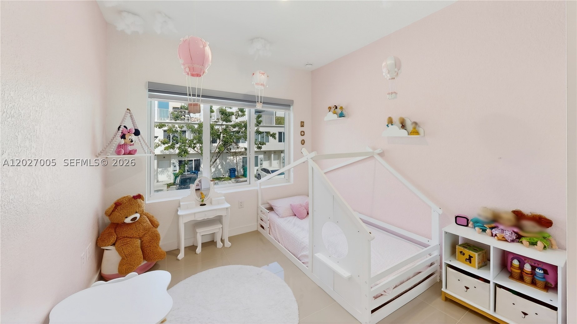 PARADISE ONE - Residential