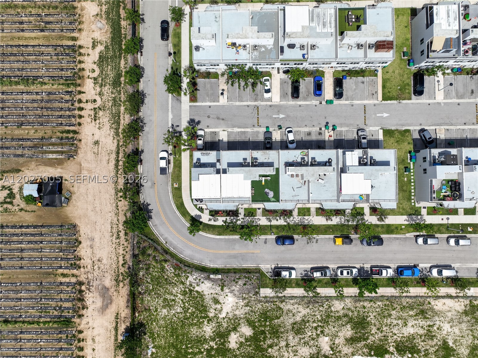 PARADISE ONE - Residential