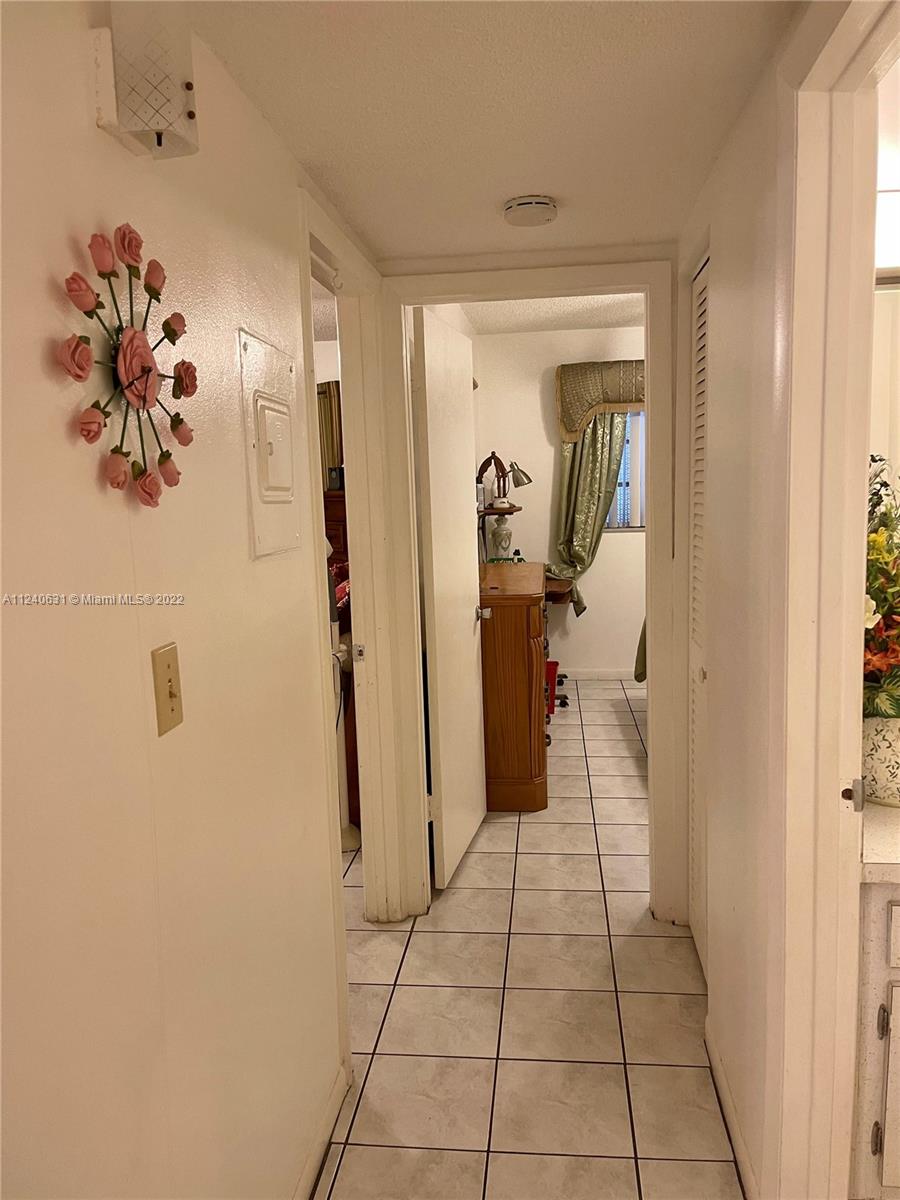 BEVERLY HILLS CONDO 3 - Residential