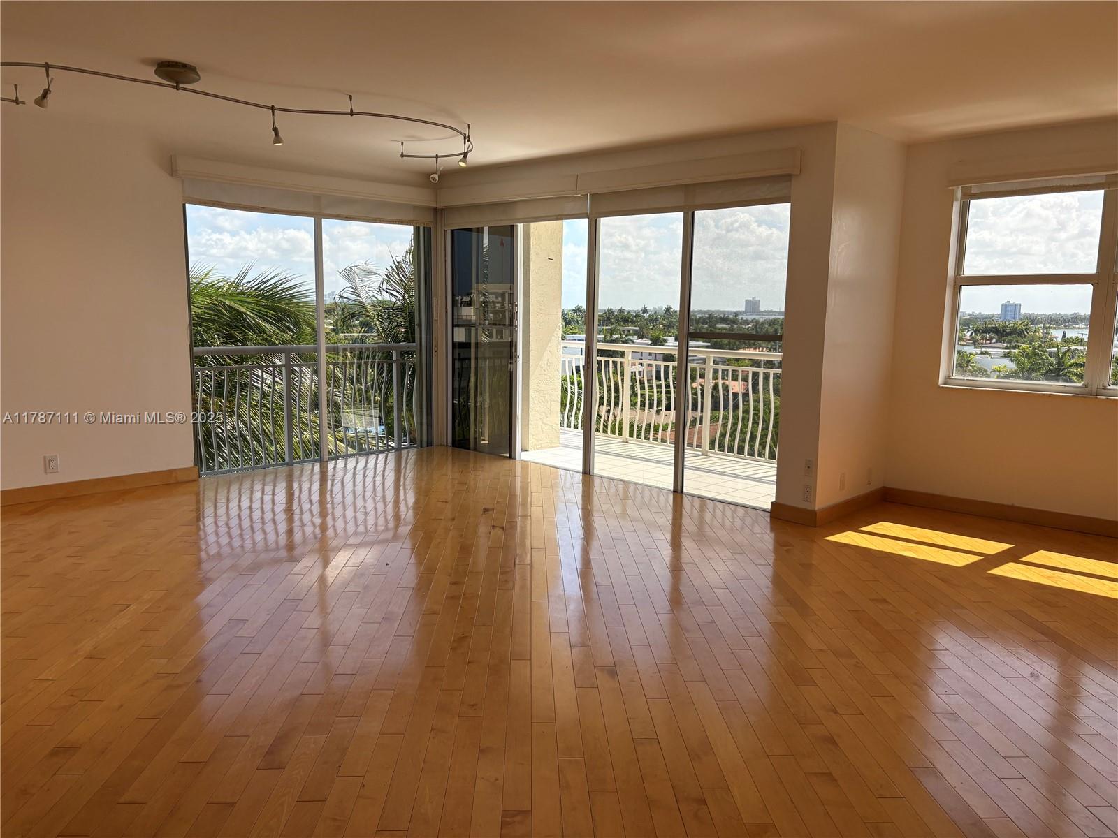 BAY HARBORVIEW CONDO - Residential Lease