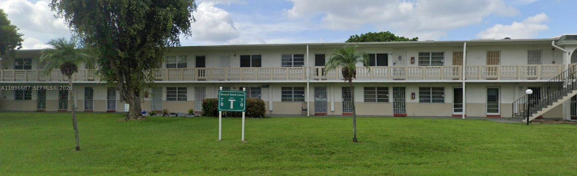 Motivated Seller! Bring Your Offers! 1- bed 1-bath first floor condo with tile flooring and a private screened balcony. Spacious living area and bedroom. Located in a 55+ HOPA community with pool, clubhouse and exercise room. Quite, friendly environment. COnveniently located near shopping, major roads, public transportation, and Aventura. Sold as-is ready for your personal touch.