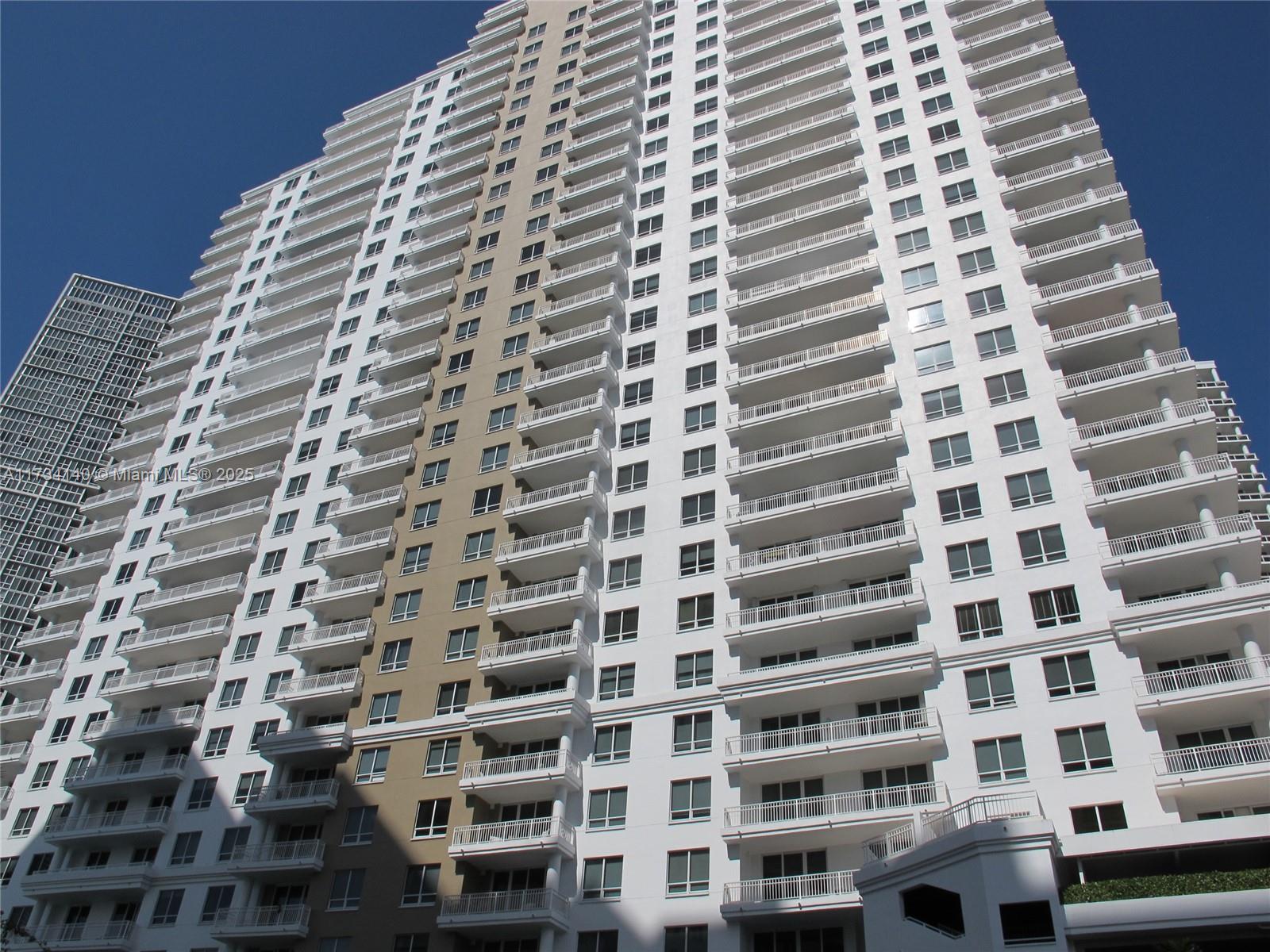 COURTS BRICKELL KEY CONDO - Residential