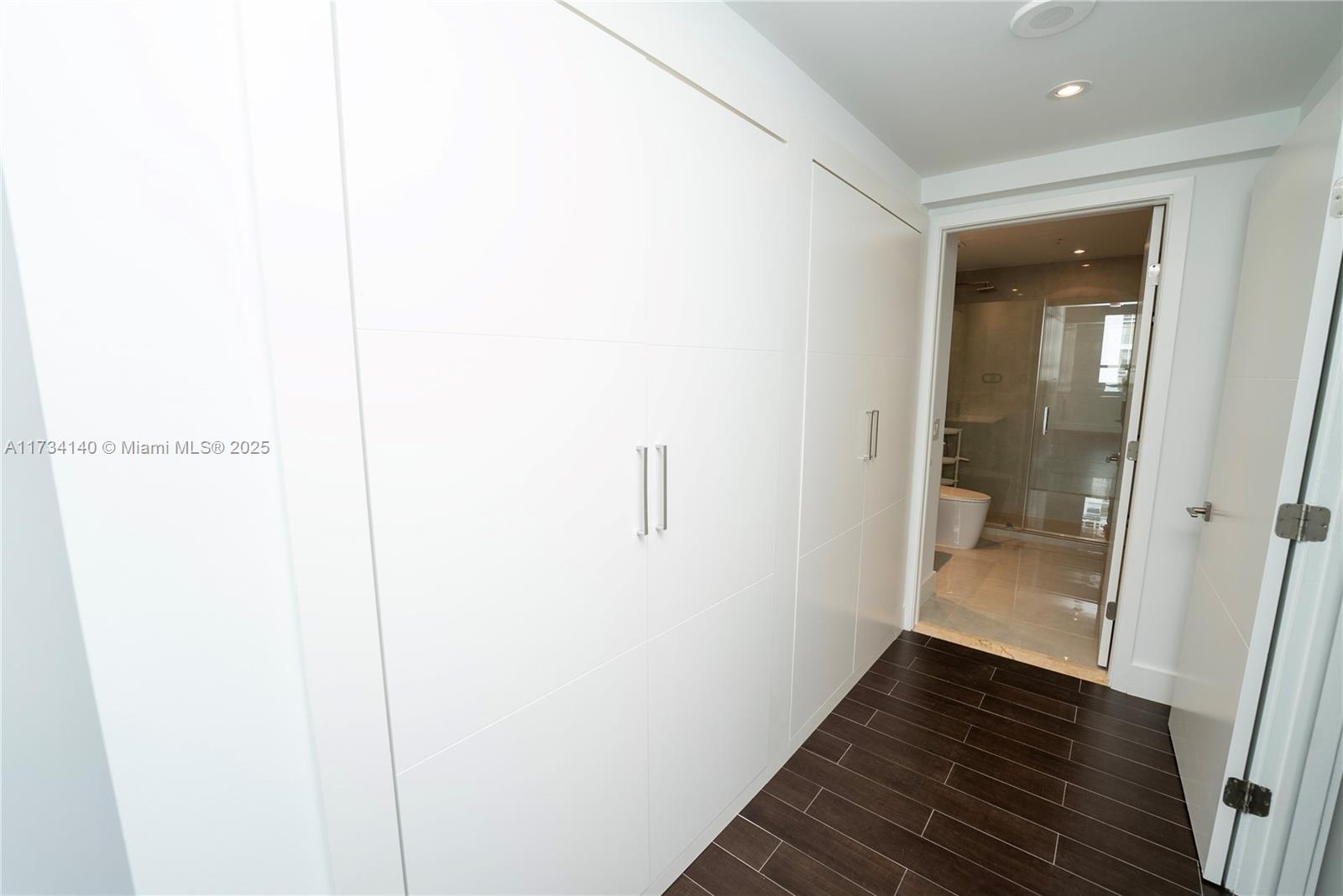 COURTS BRICKELL KEY CONDO - Residential