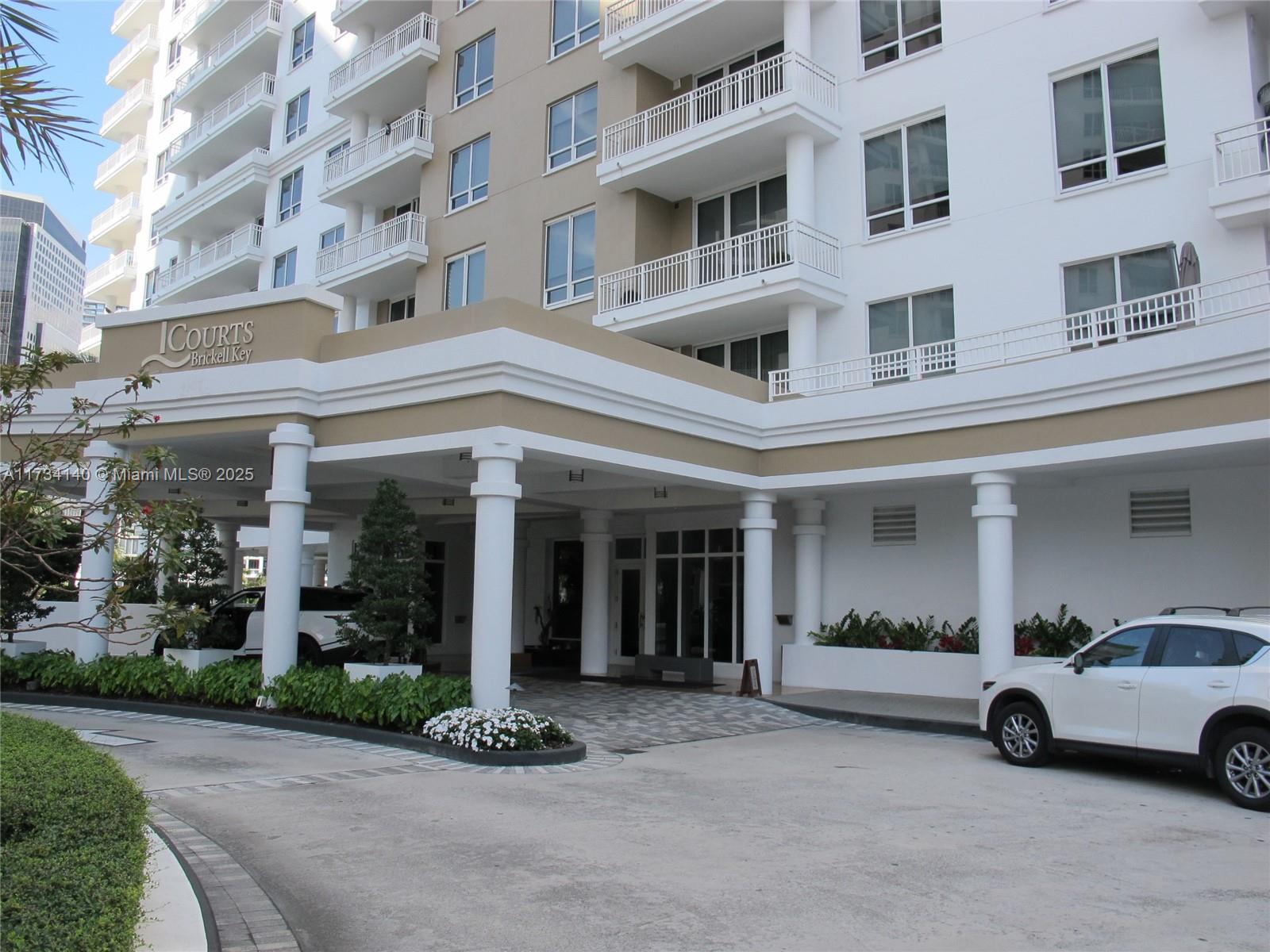 COURTS BRICKELL KEY CONDO - Residential