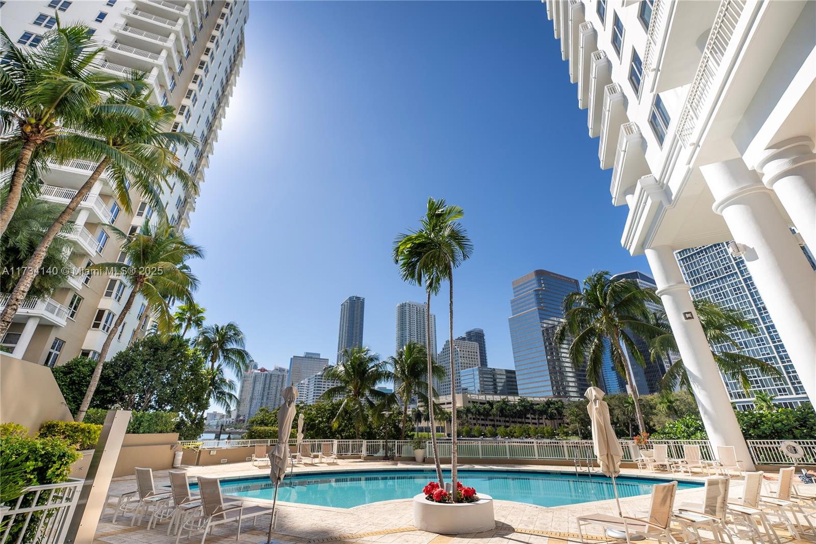 COURTS BRICKELL KEY CONDO - Residential