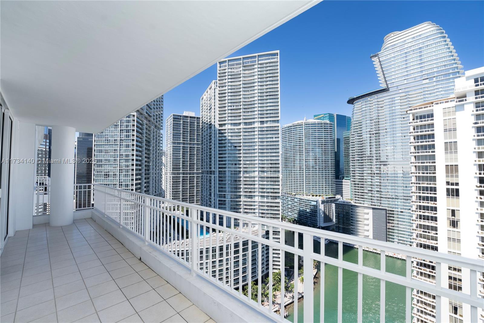 COURTS BRICKELL KEY CONDO - Residential