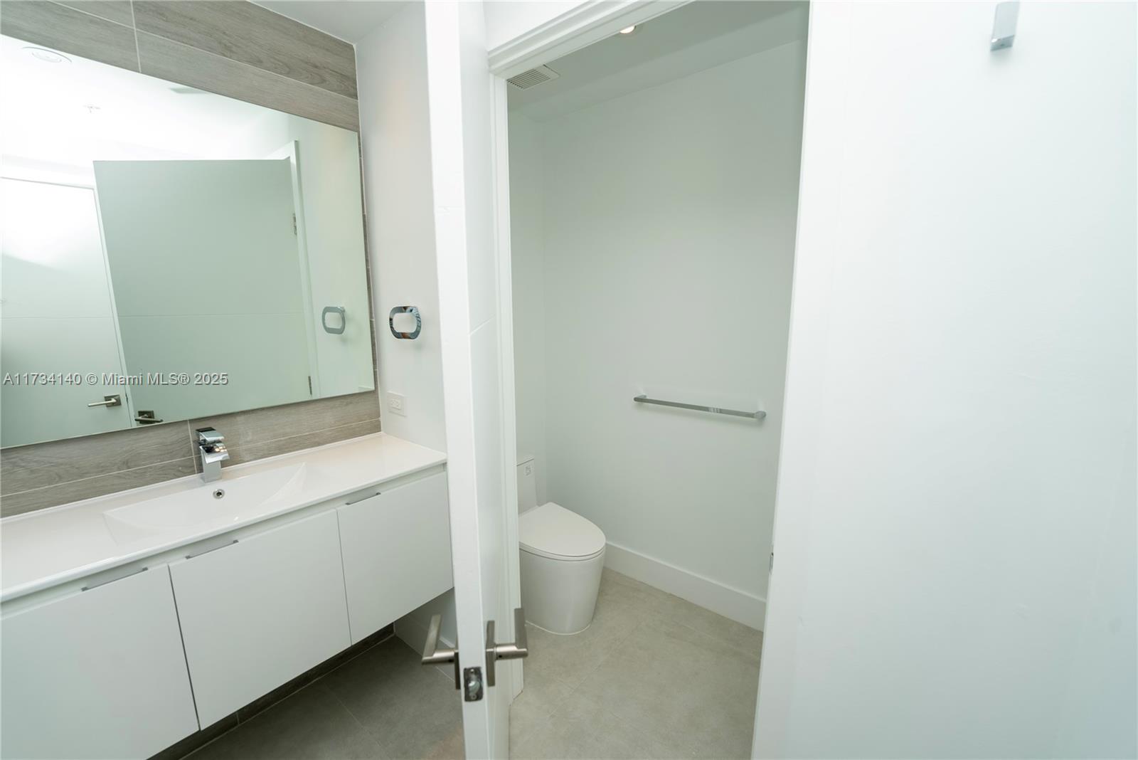 COURTS BRICKELL KEY CONDO - Residential