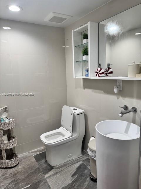 HIALEAH ESTATES - Residential
