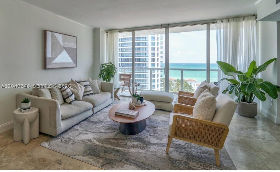 THE GRANDVIEW CONDO - Residential Lease