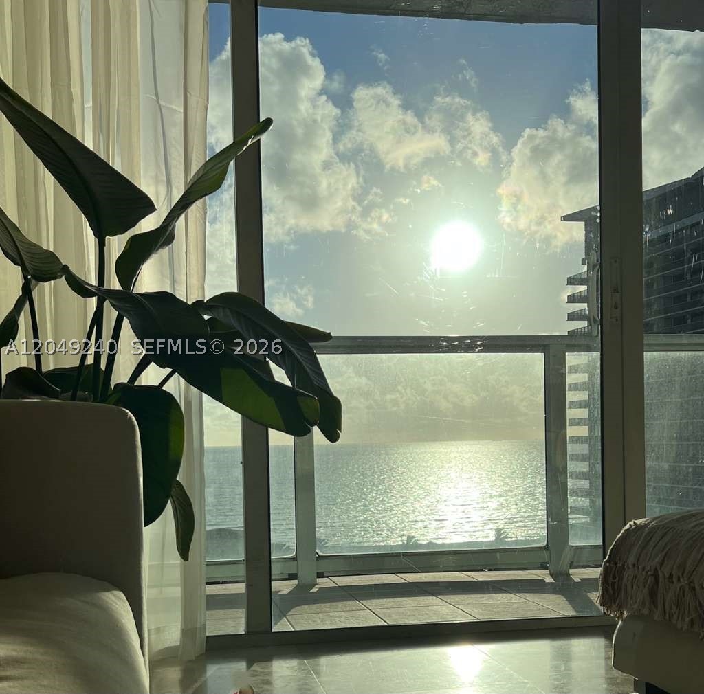 THE GRANDVIEW CONDO - Residential Lease