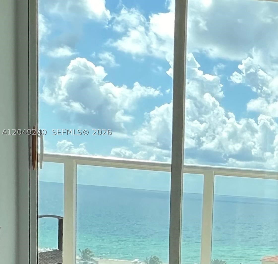 THE GRANDVIEW CONDO - Residential Lease