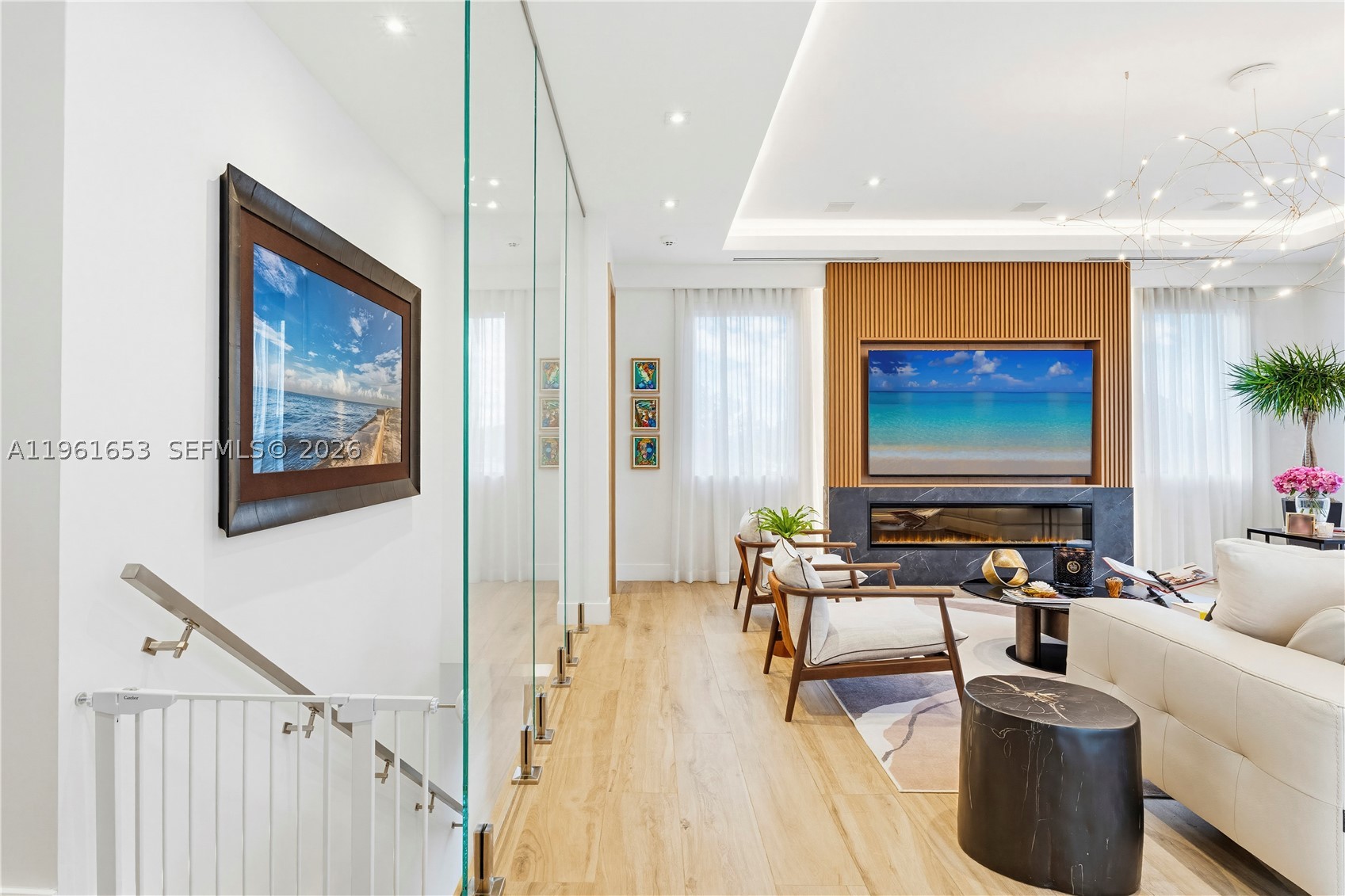 PARADISE POINT 1ST AMENDM - Residential