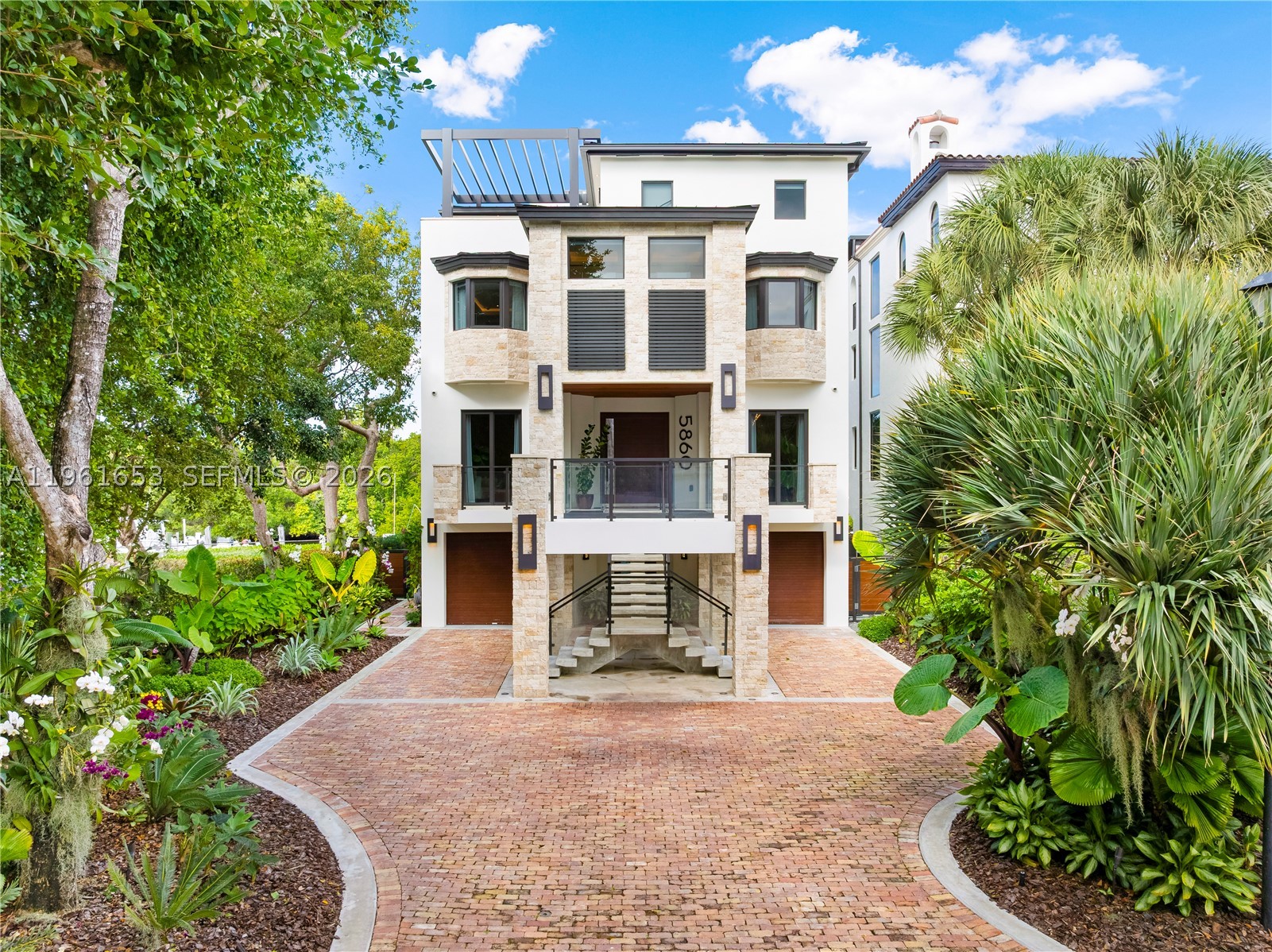 PARADISE POINT 1ST AMENDM - Residential