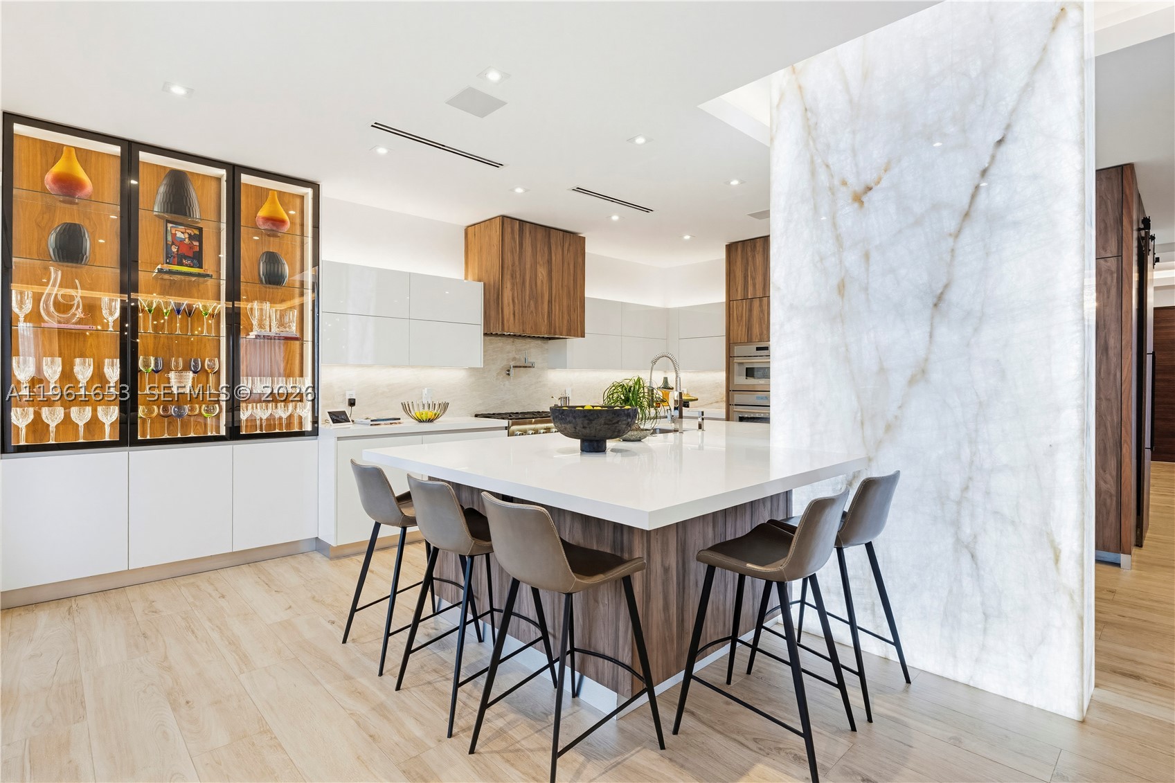 PARADISE POINT 1ST AMENDM - Residential