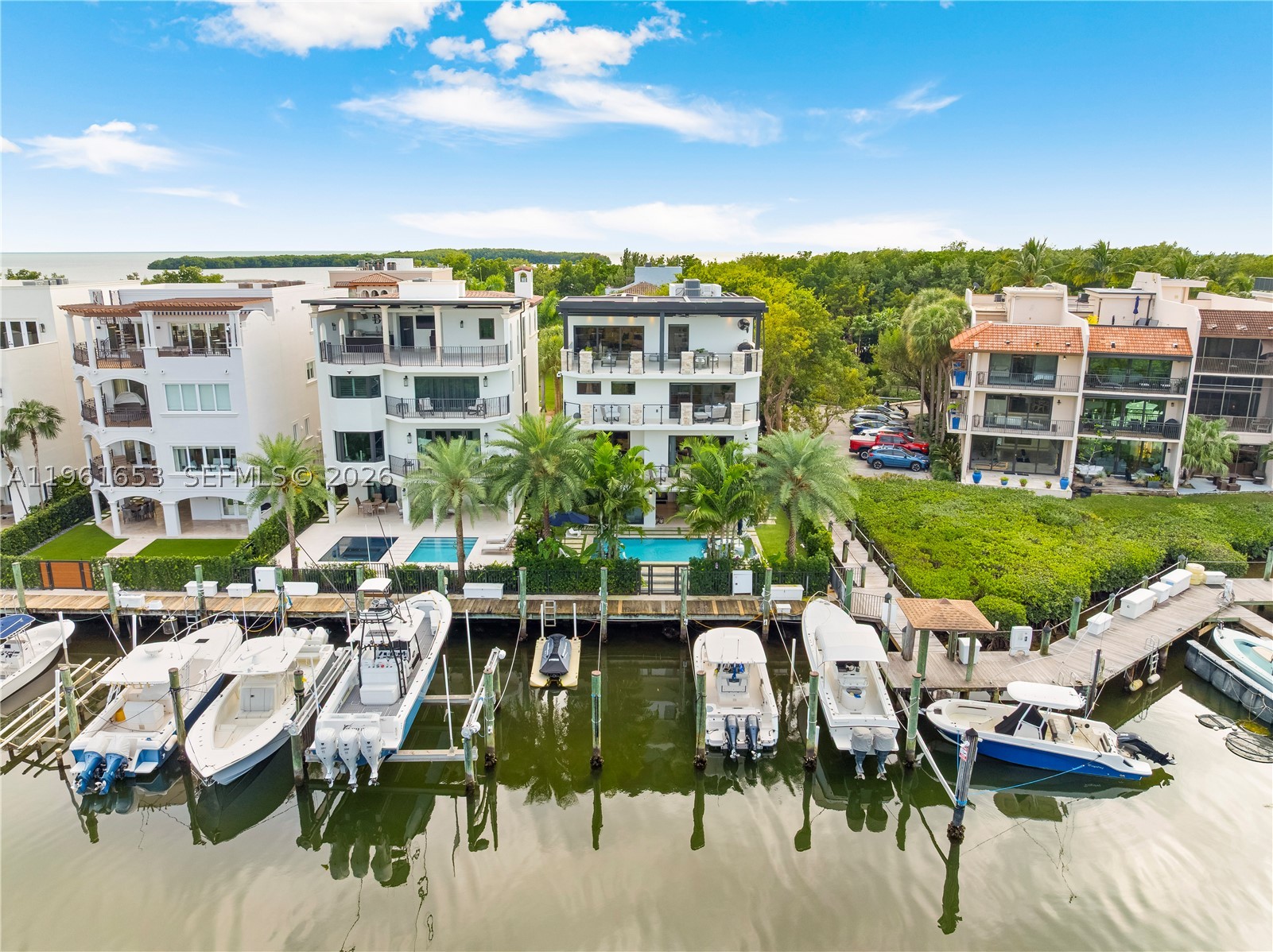 PARADISE POINT 1ST AMENDM - Residential