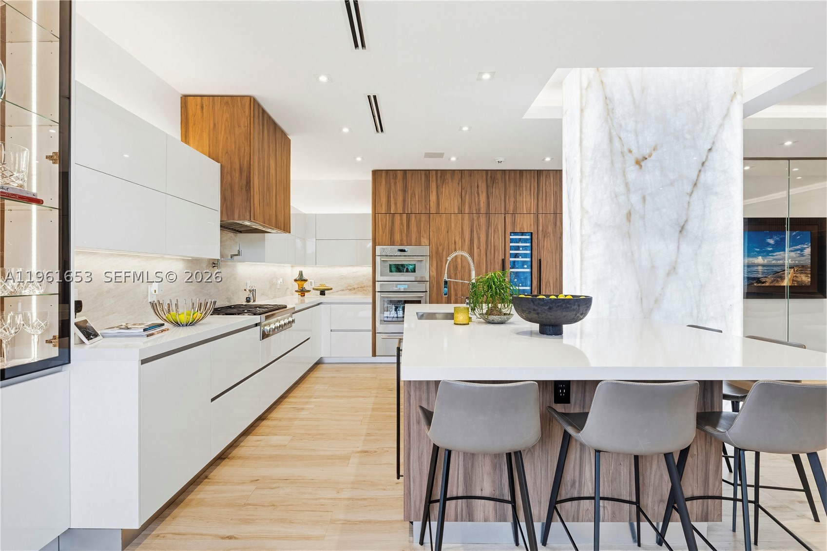 PARADISE POINT 1ST AMENDM - Residential