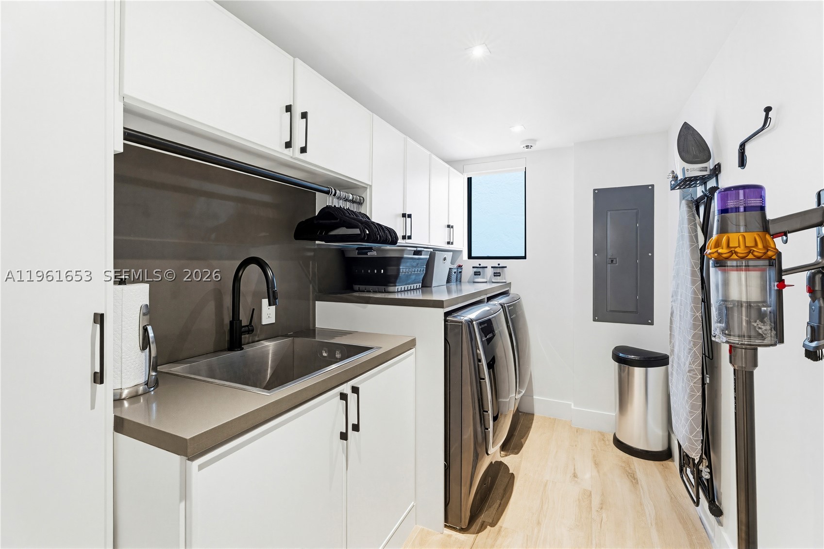 PARADISE POINT 1ST AMENDM - Residential