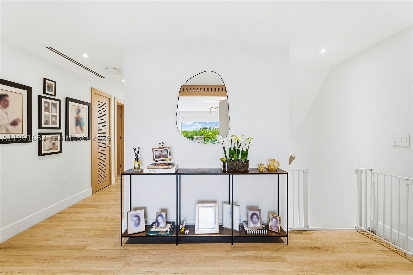 PARADISE POINT 1ST AMENDM - Residential