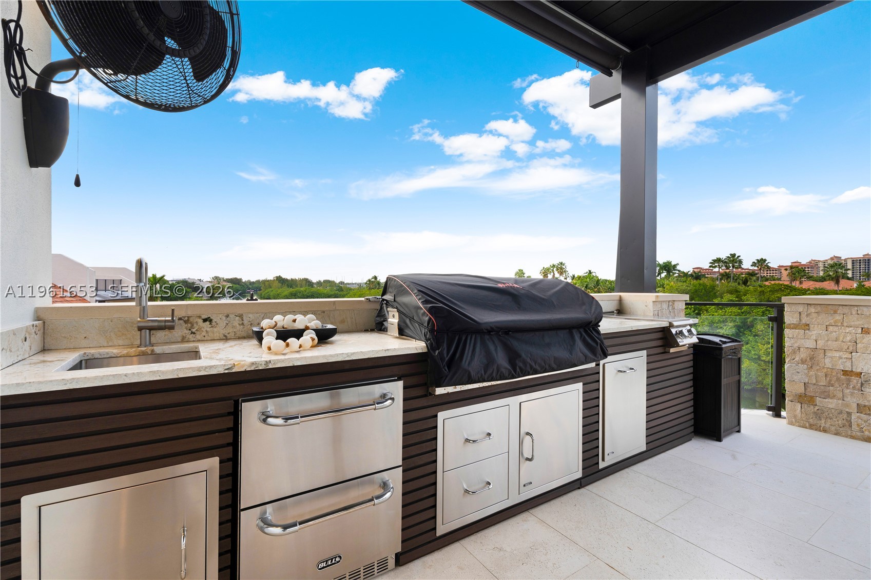 PARADISE POINT 1ST AMENDM - Residential
