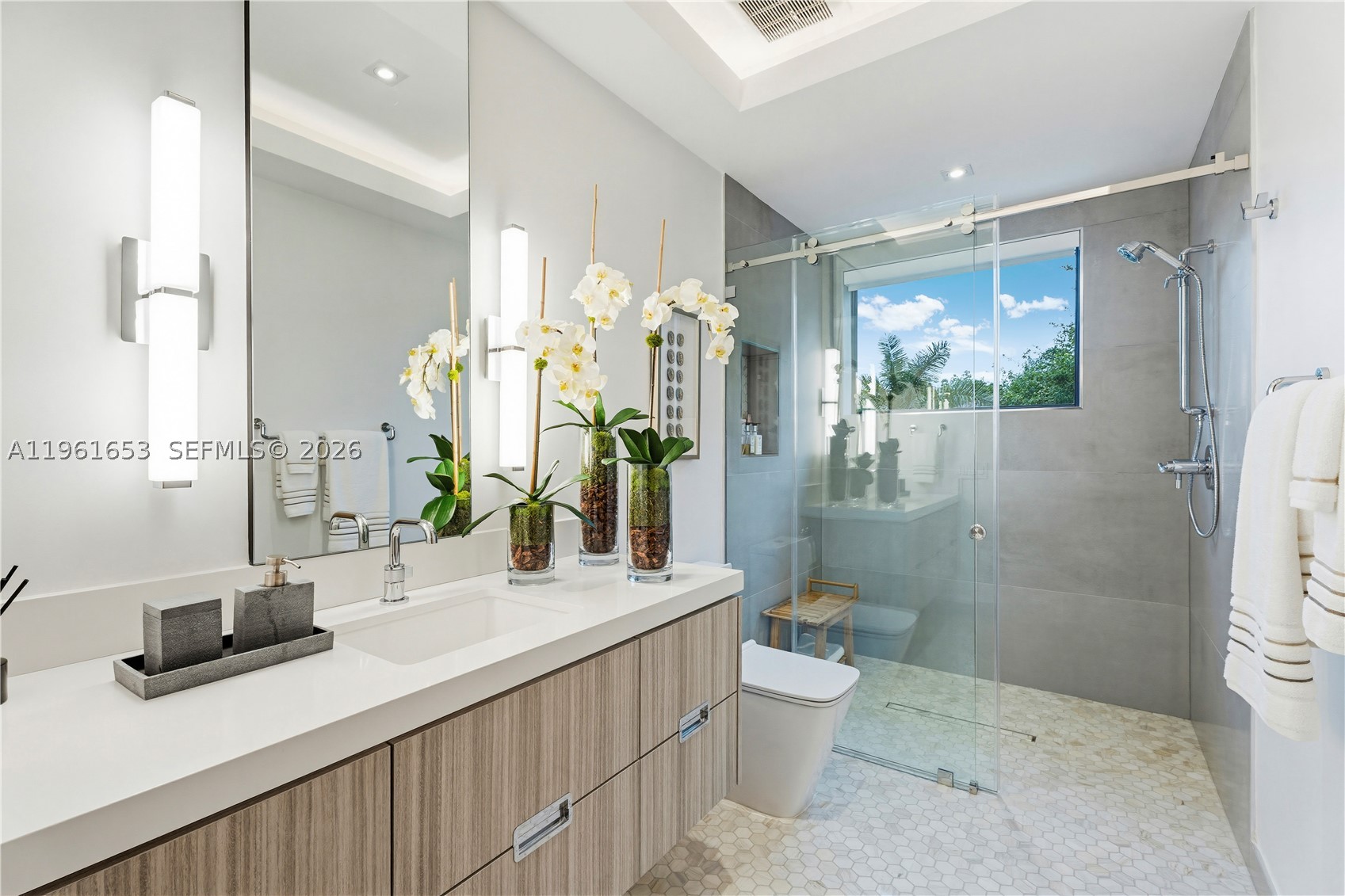 PARADISE POINT 1ST AMENDM - Residential