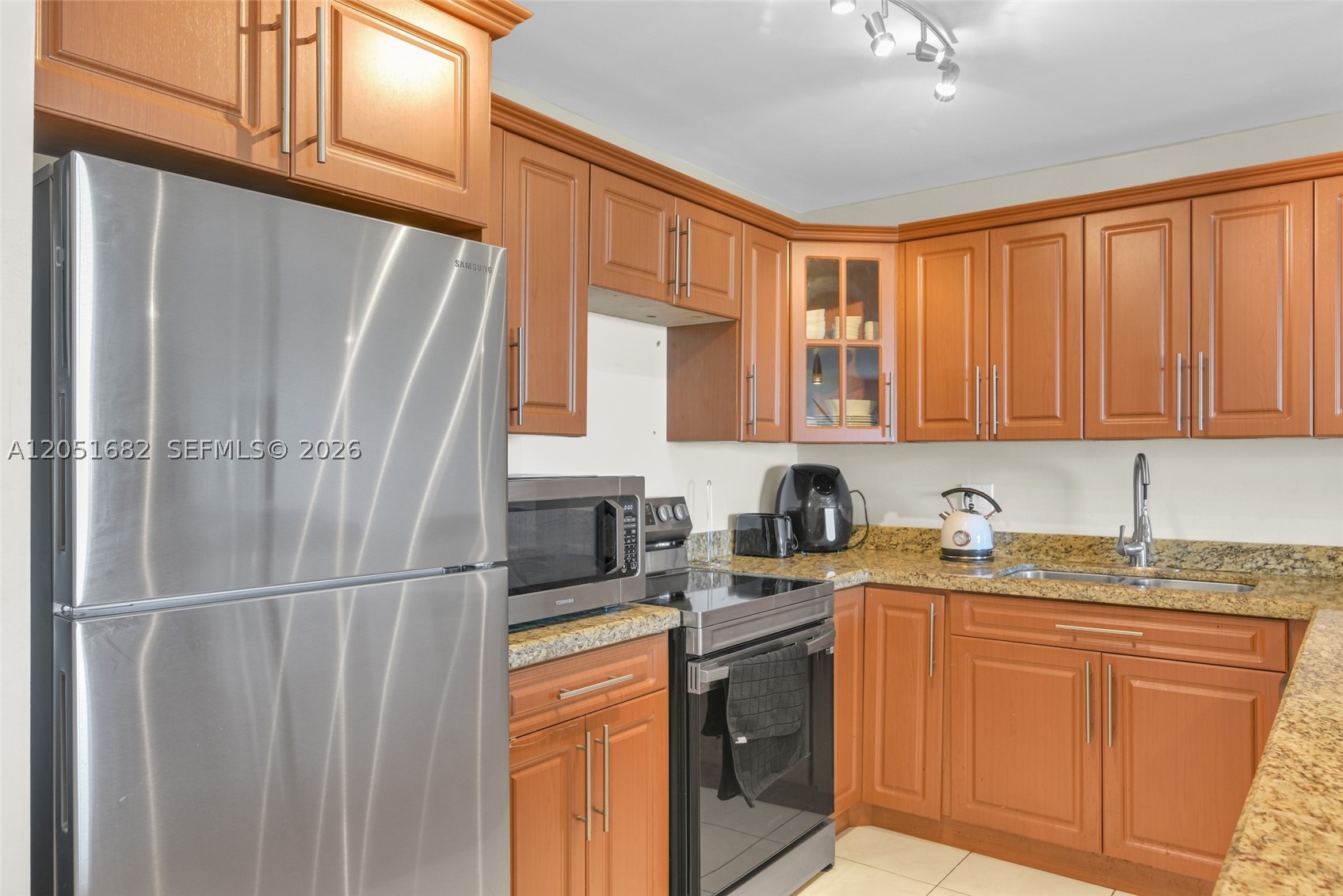 OLYMPUS CONDO PHASE - Residential