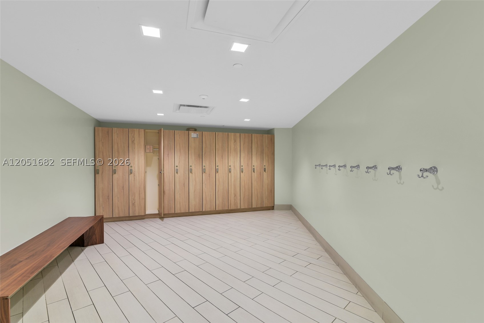 OLYMPUS CONDO PHASE - Residential
