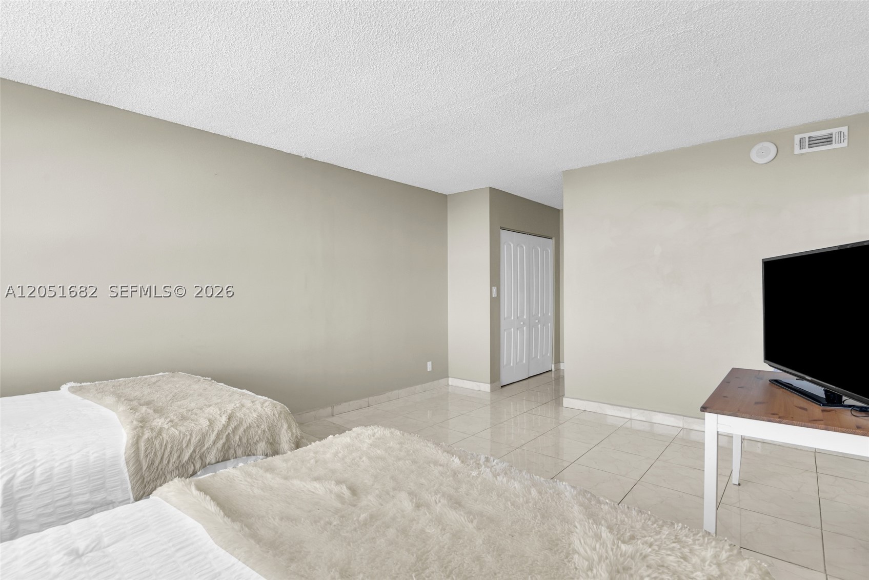 OLYMPUS CONDO PHASE - Residential