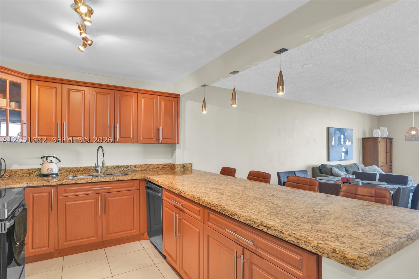 OLYMPUS CONDO PHASE - Residential