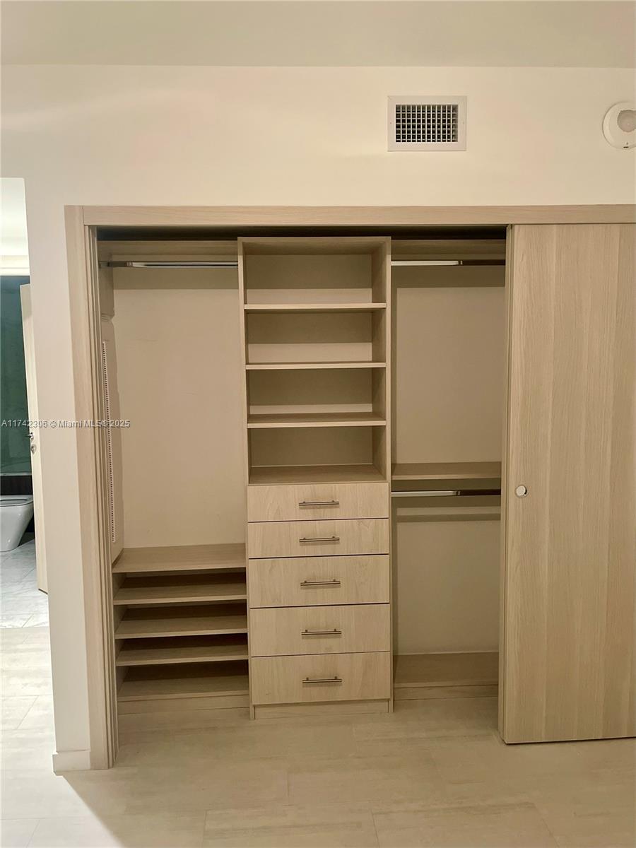 BRICKELL FLATIRON CONDO - Residential Lease
