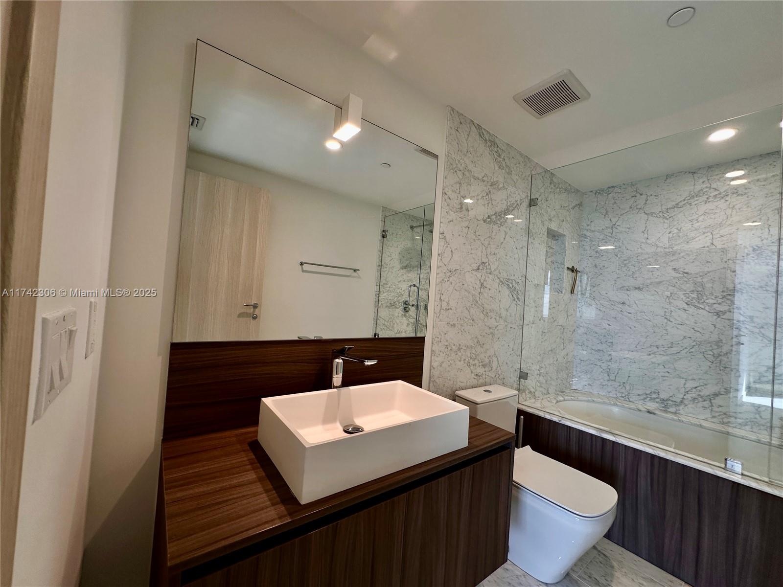 BRICKELL FLATIRON CONDO - Residential Lease