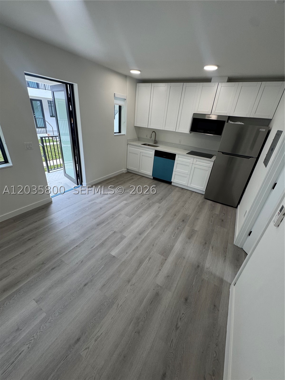 HOLLEMAN PARK - Residential Lease