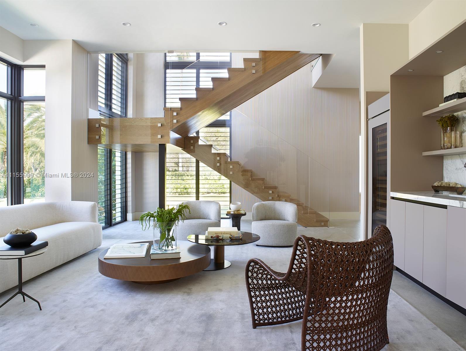 TOWN & RANCH ESTS - Residential