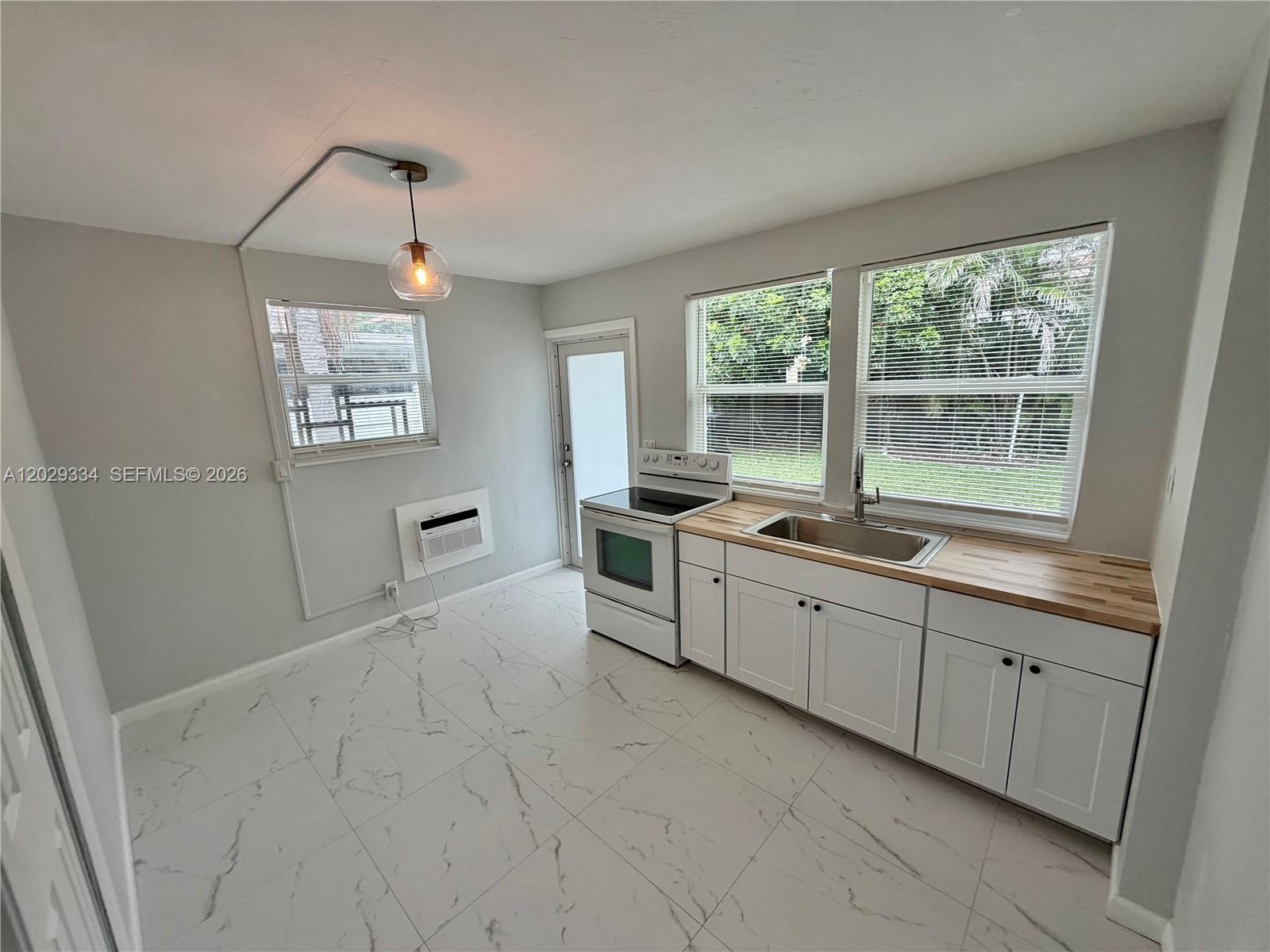 OCEAN RIDGE - Residential Lease