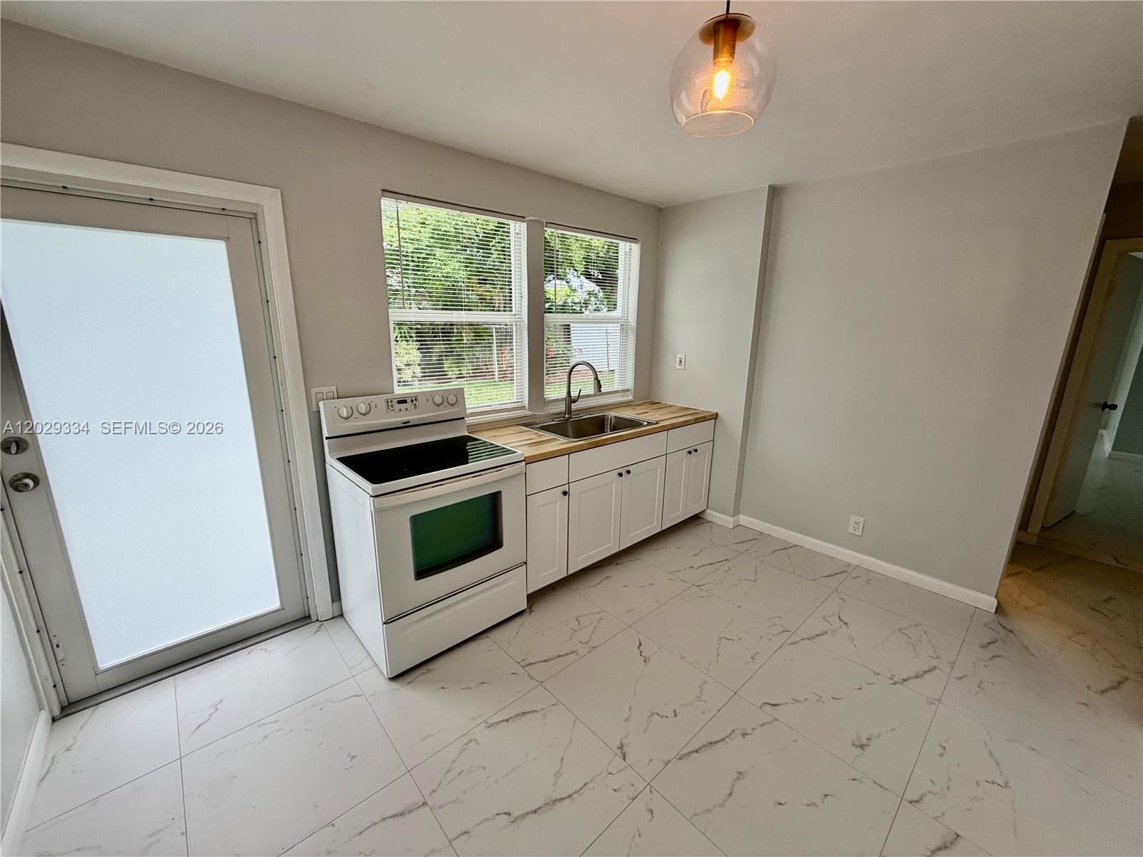 OCEAN RIDGE - Residential Lease
