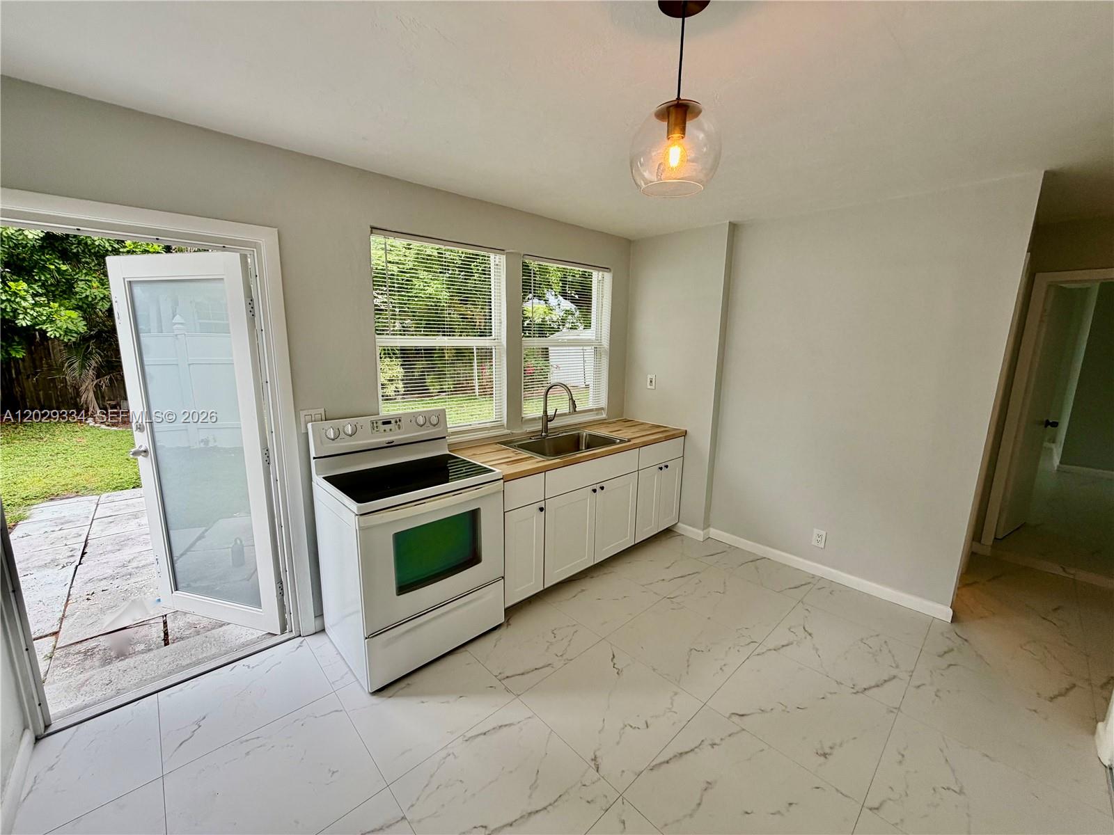 OCEAN RIDGE - Residential Lease
