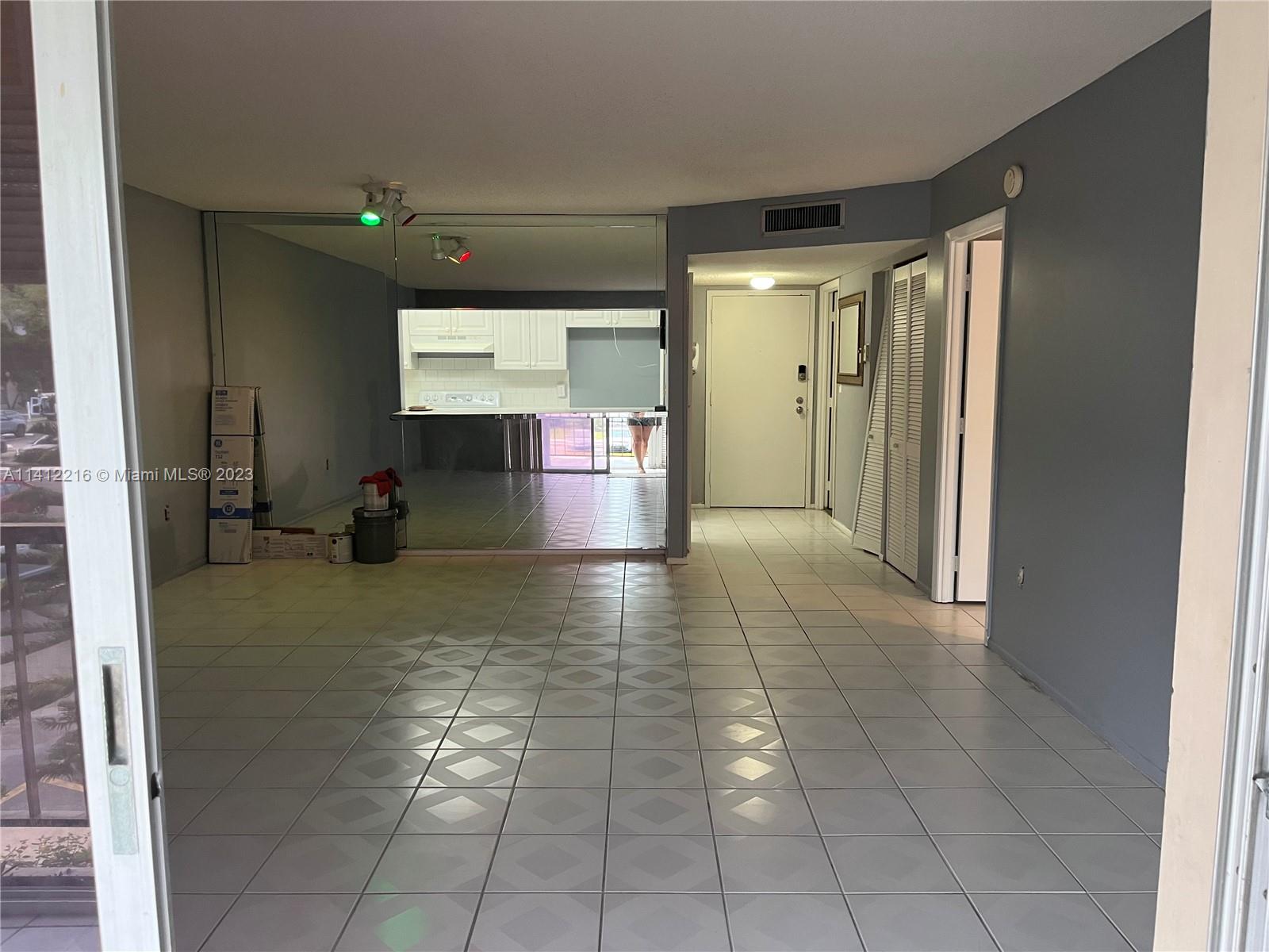 MANORS OF INVERRARY XII - Residential Lease