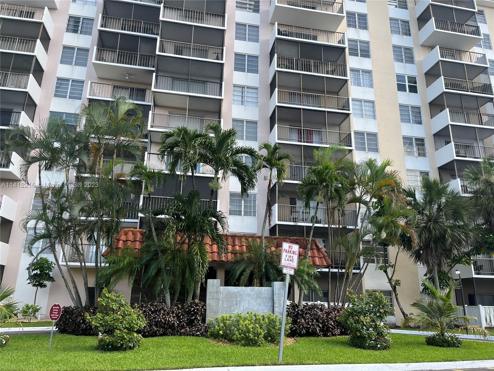 MANORS OF INVERRARY XII - Residential Lease