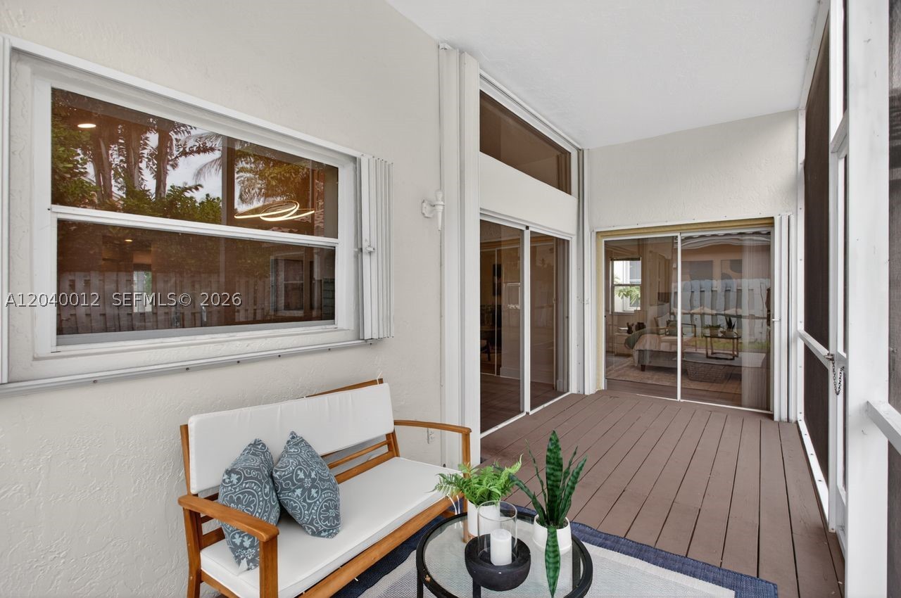 THE LAKES - Residential