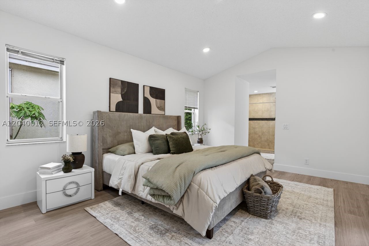 THE LAKES - Residential