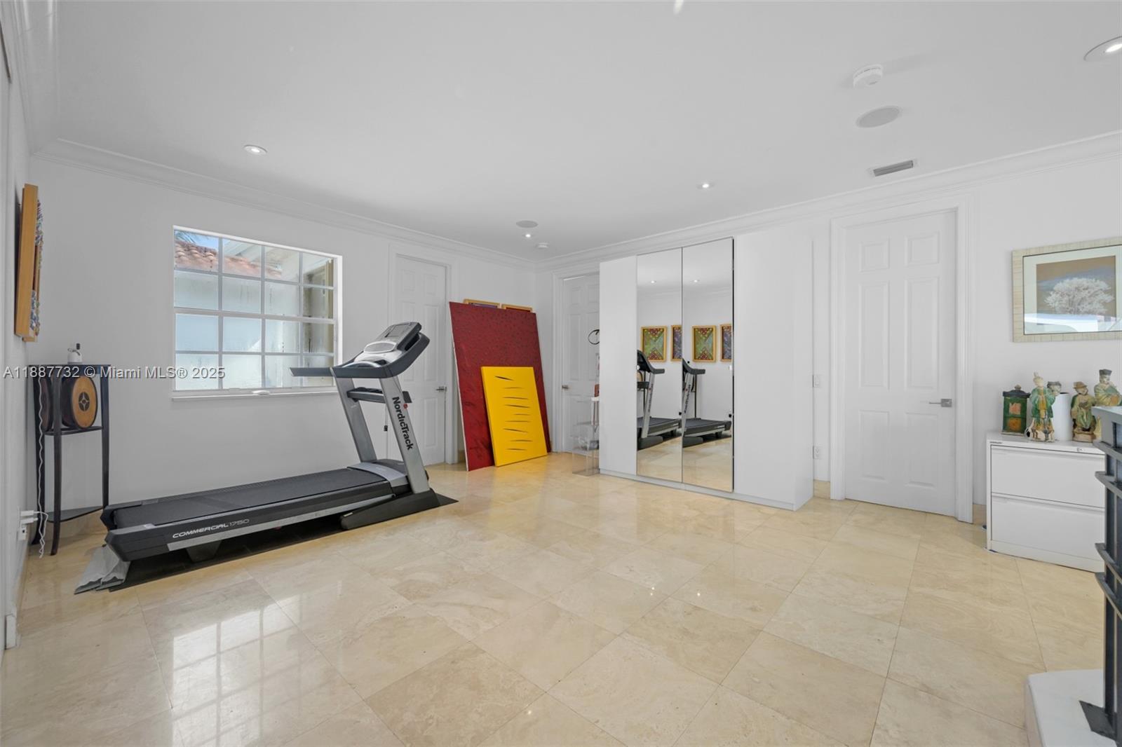 GOLDEN GATE ESTATES & MAR - Residential