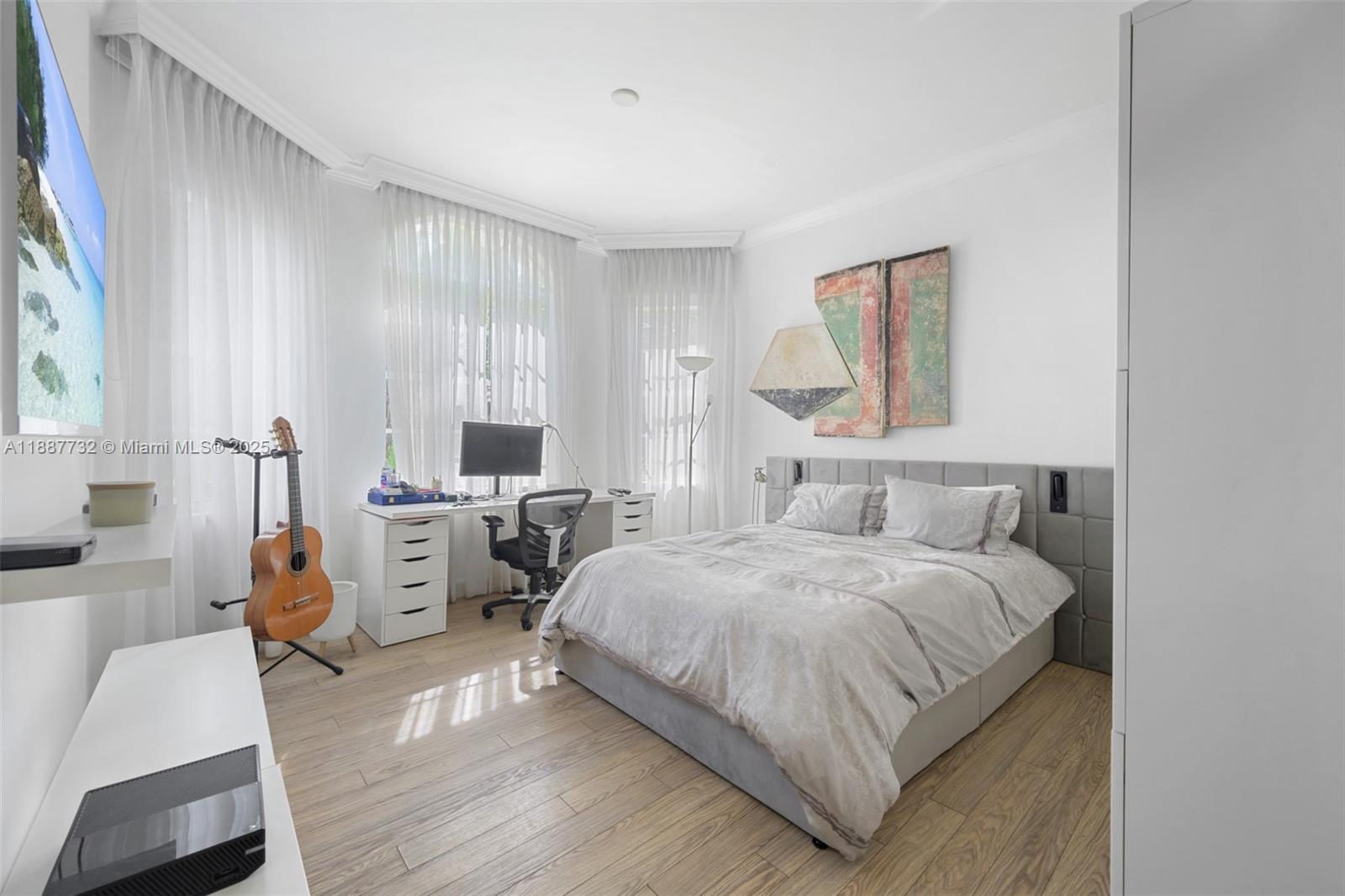 GOLDEN GATE ESTATES & MAR - Residential