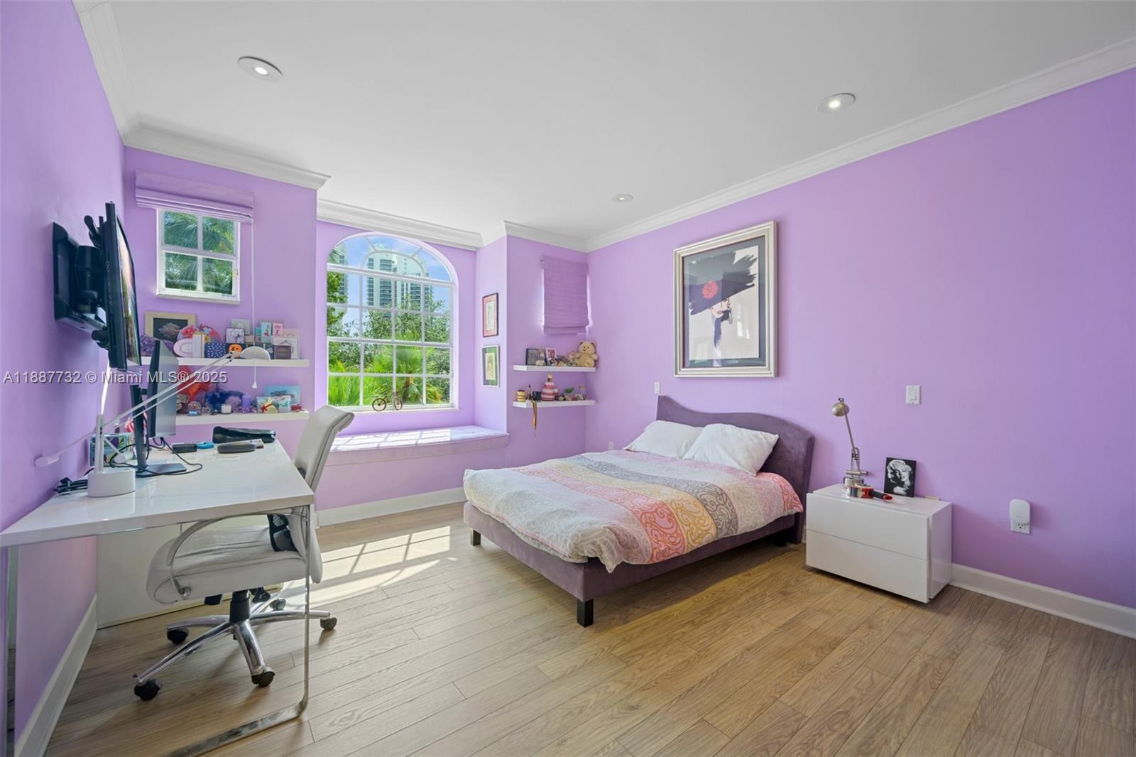 GOLDEN GATE ESTATES & MAR - Residential