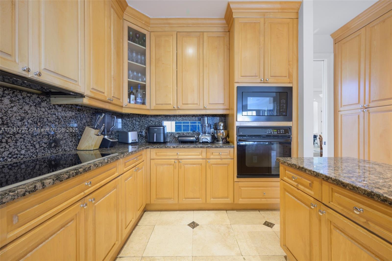 GOLDEN GATE ESTATES & MAR - Residential