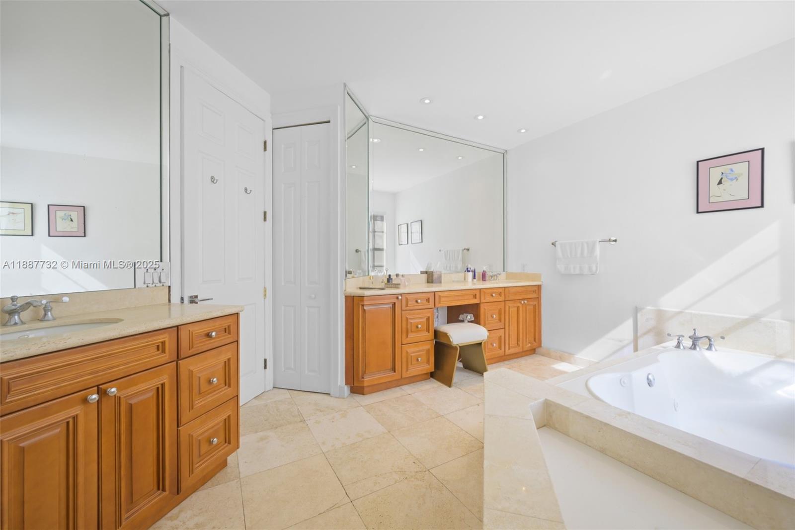 GOLDEN GATE ESTATES & MAR - Residential