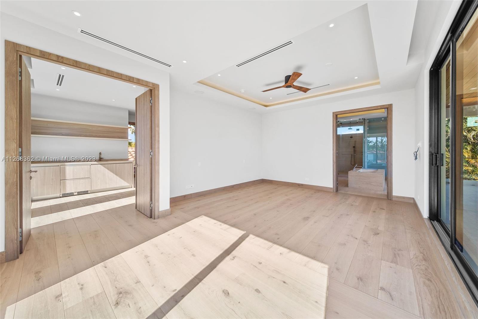 LA GORCE GOLF SUB - Residential